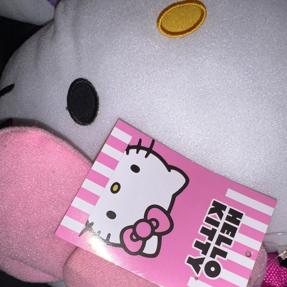 Hello kitty plush backpack - Picture 2 of 2